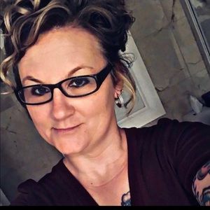 Meet your Posher, Pam